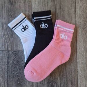 Alo Throwback socks 3 pairs brand new